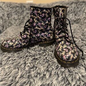Dr. Martens 1460 Pascal Floral Combat Boots